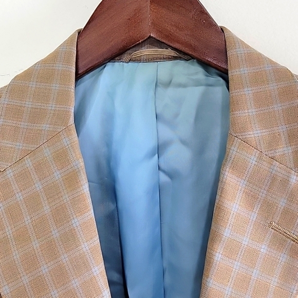 Holland & Sherry custom tailored (40R) Plaid Sport Coat - Picture 13 of 16